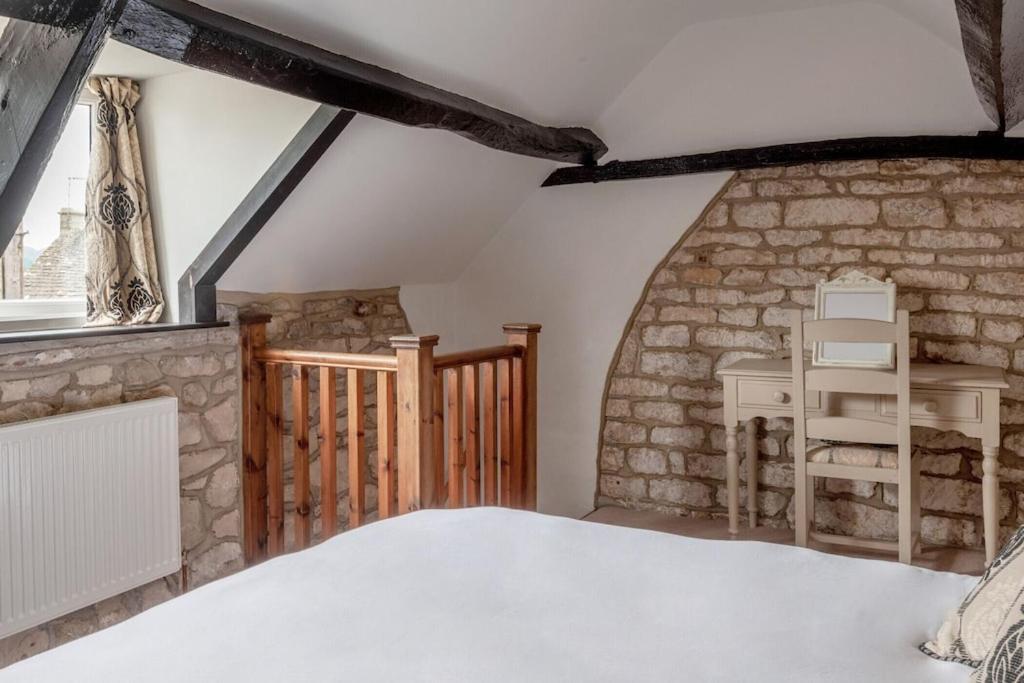 Teasel Cross Cottage, Painswick ストラウド エクステリア 写真