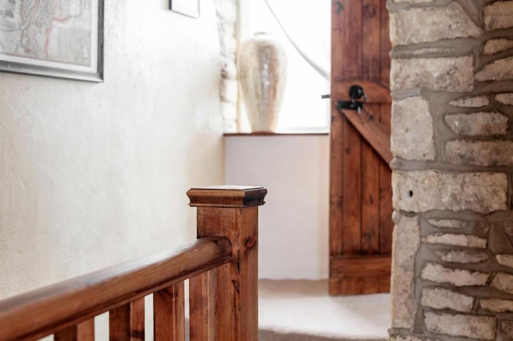 Teasel Cross Cottage, Painswick ストラウド エクステリア 写真